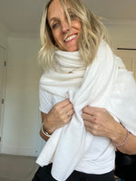 Cashmere Euro Wrap | Cream